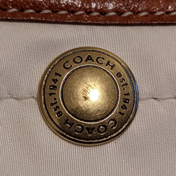 Lot of two Coach wallet/purses. - Picture 11 of 11